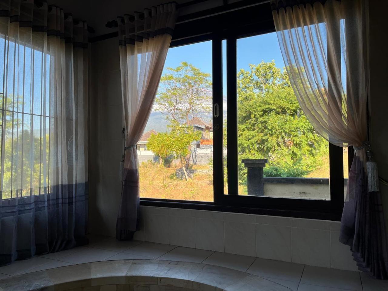 Villa Omah Semar Tulamben  Bagian luar foto